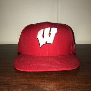 Wisconsin Badgers fitted hat 7 1/4